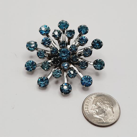Vintage Blue Rhinestone Starburst Brooch, Atomic Mid-Century Jewelry, 1 1/4" - Picture 7 of 7